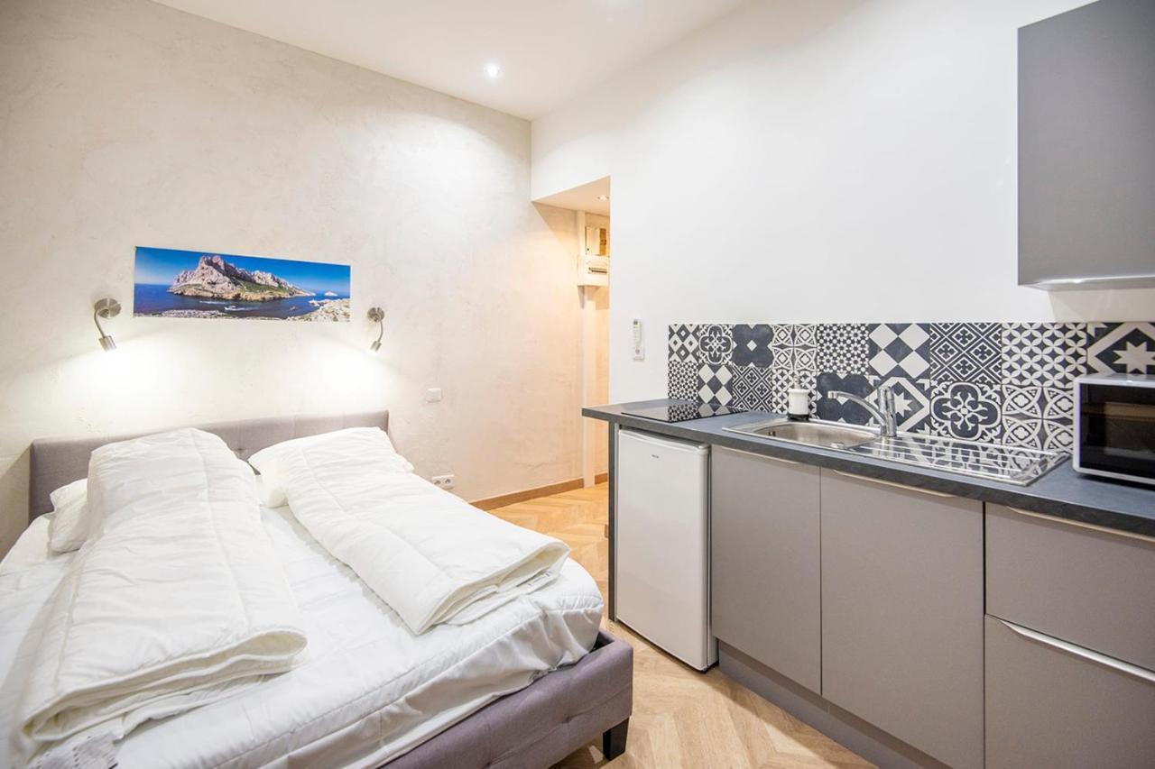 Studio In The Heart Of Marseille - Vieux Portアパートメント エクステリア 写真
