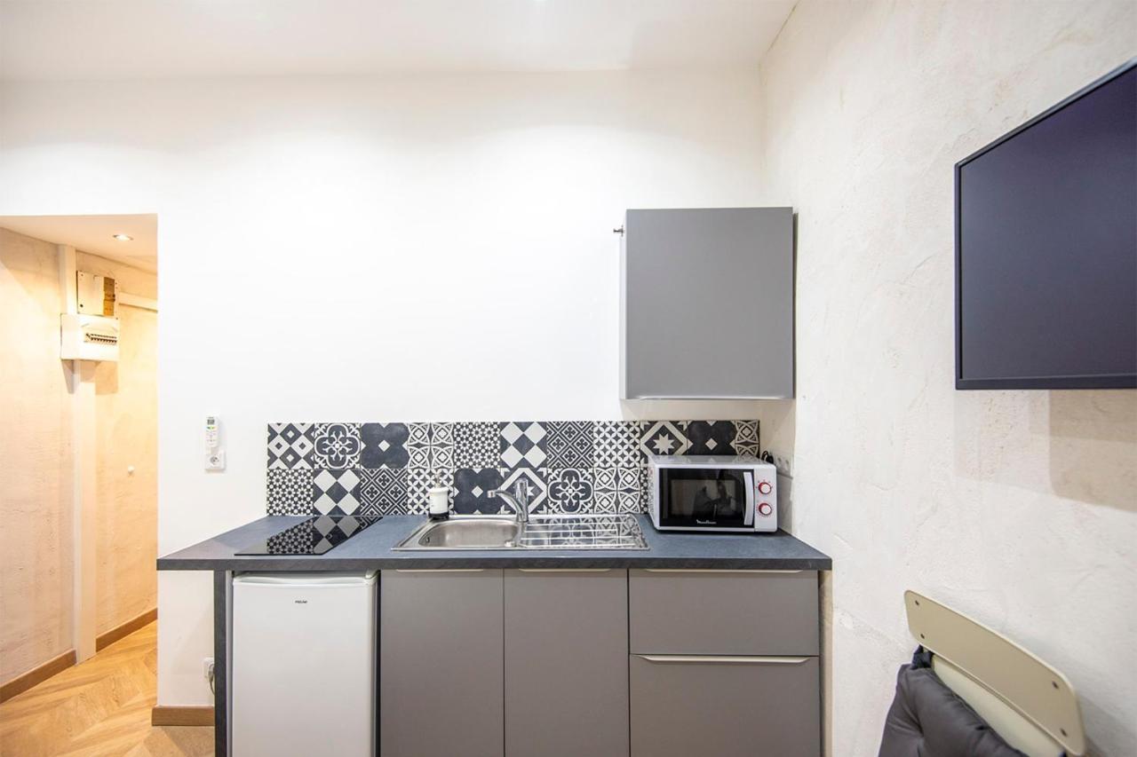 Studio In The Heart Of Marseille - Vieux Portアパートメント エクステリア 写真